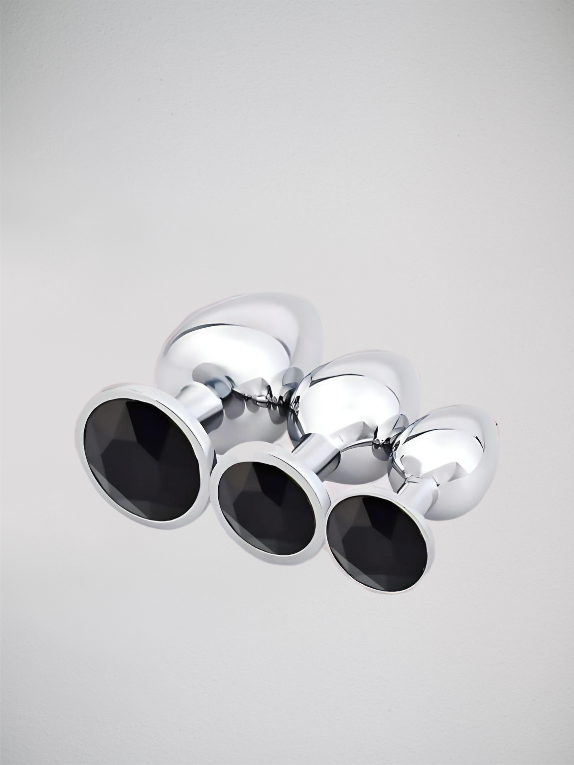 Scandals Metal Butt Plug with Crystal - Temperature Responsive Aluminium Plug