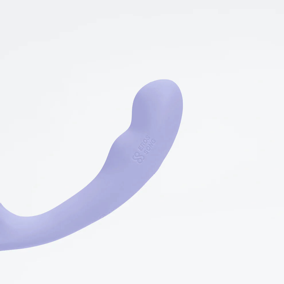 Duopeak – AI-Powered Double-Ended Vibrator for Shared Lesbian Pleasure displayed with the wireless remote, illustrating its custom control features.