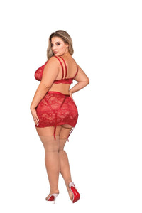 Scalloped Lace Garter and Bralette Set