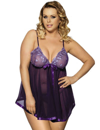 Thumbnail for a woman in a purple lingerie posing for a picture