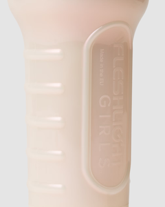Detail view of the adjustable suction control cap on the Fleshlight Girls' Butts Bonnie Blue Zero Miles Anal Masturbator, offering a personalised experience for those indulging in this luxurious bonnie blue anal masturbator.