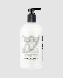 Experience exquisite pleasure with Liquid Silk Water-Based Lubricant, your perfect partner for intimacy.