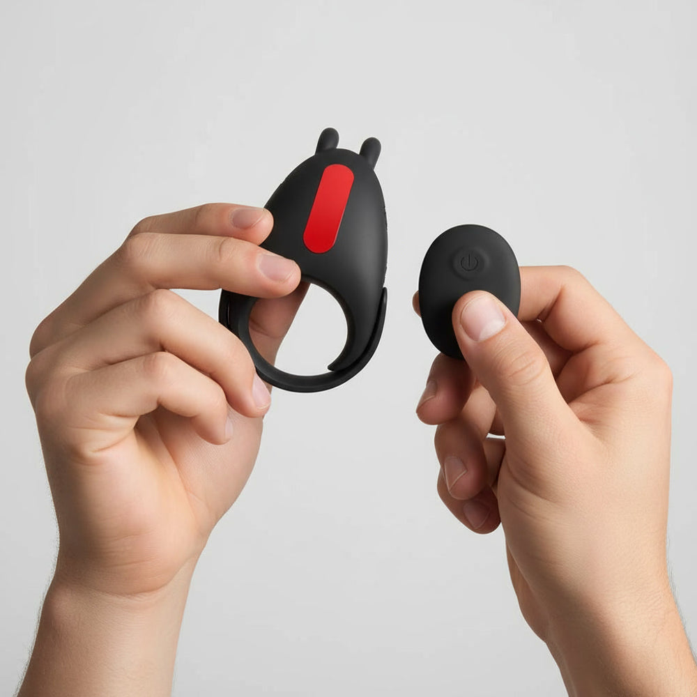 Scandals LUX 2.0 vibrating cock ring with textured design, remote control, USB rechargeability, shown in a clean, minimal style.