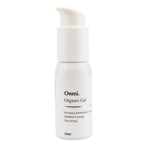 a bottle of onni organic gel on a white background