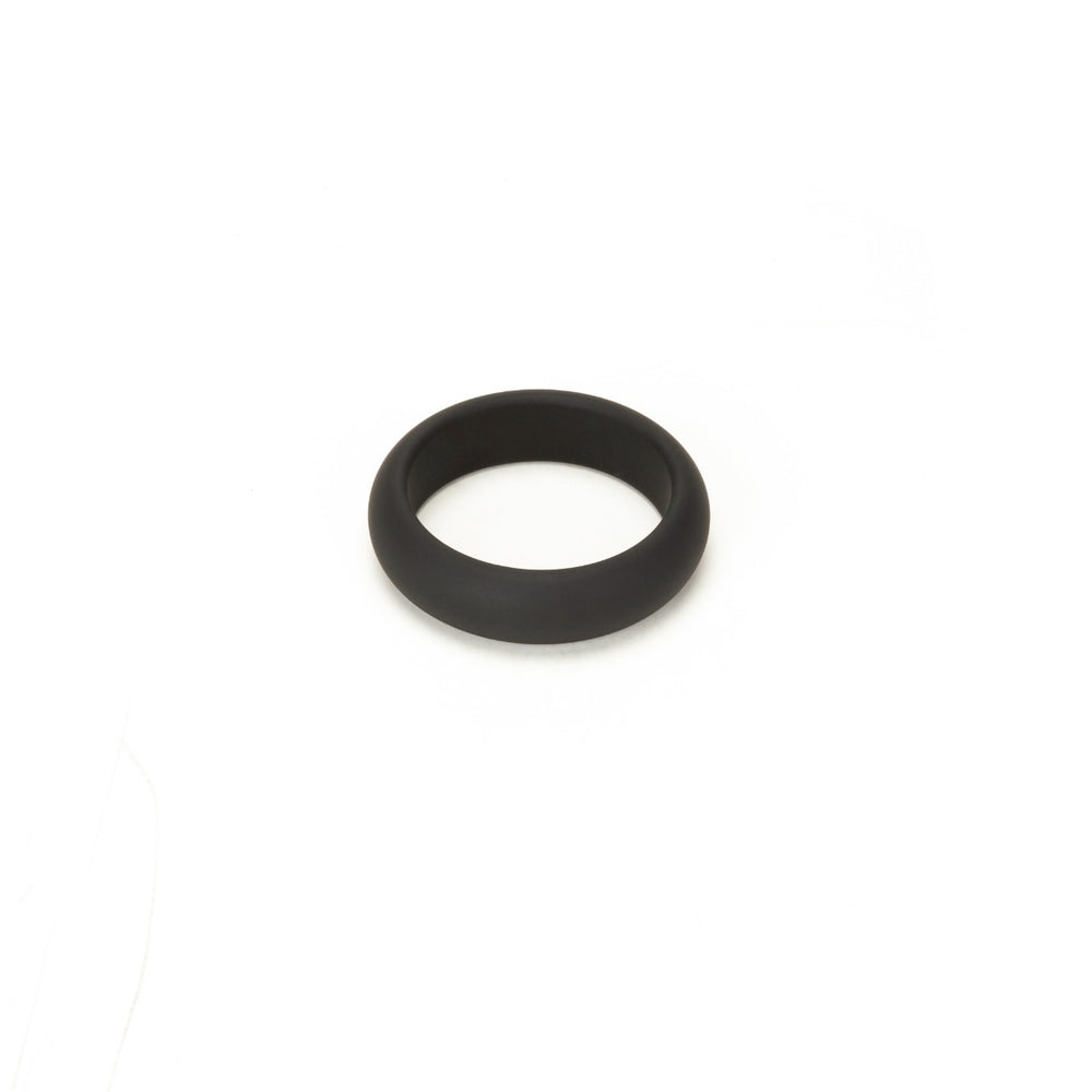 Silicone cock ring from Prowler RED, designed to enhance stamina and pleasure, shown in black with smooth, flexible material.