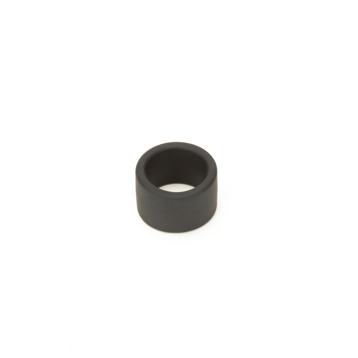 a black ring on a white background