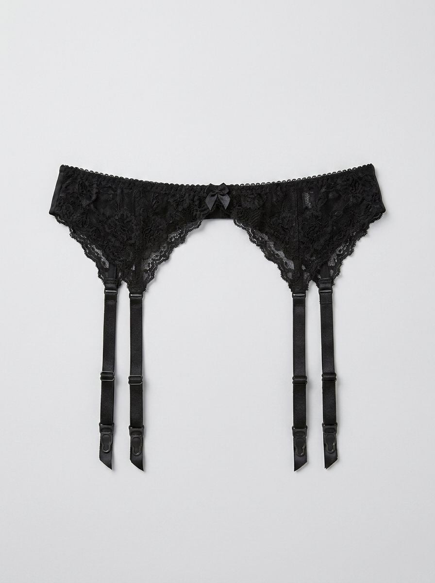 Black luxury suspender belt with narrow lace design from Lord, adjustable and styled for stockings and hosiery.