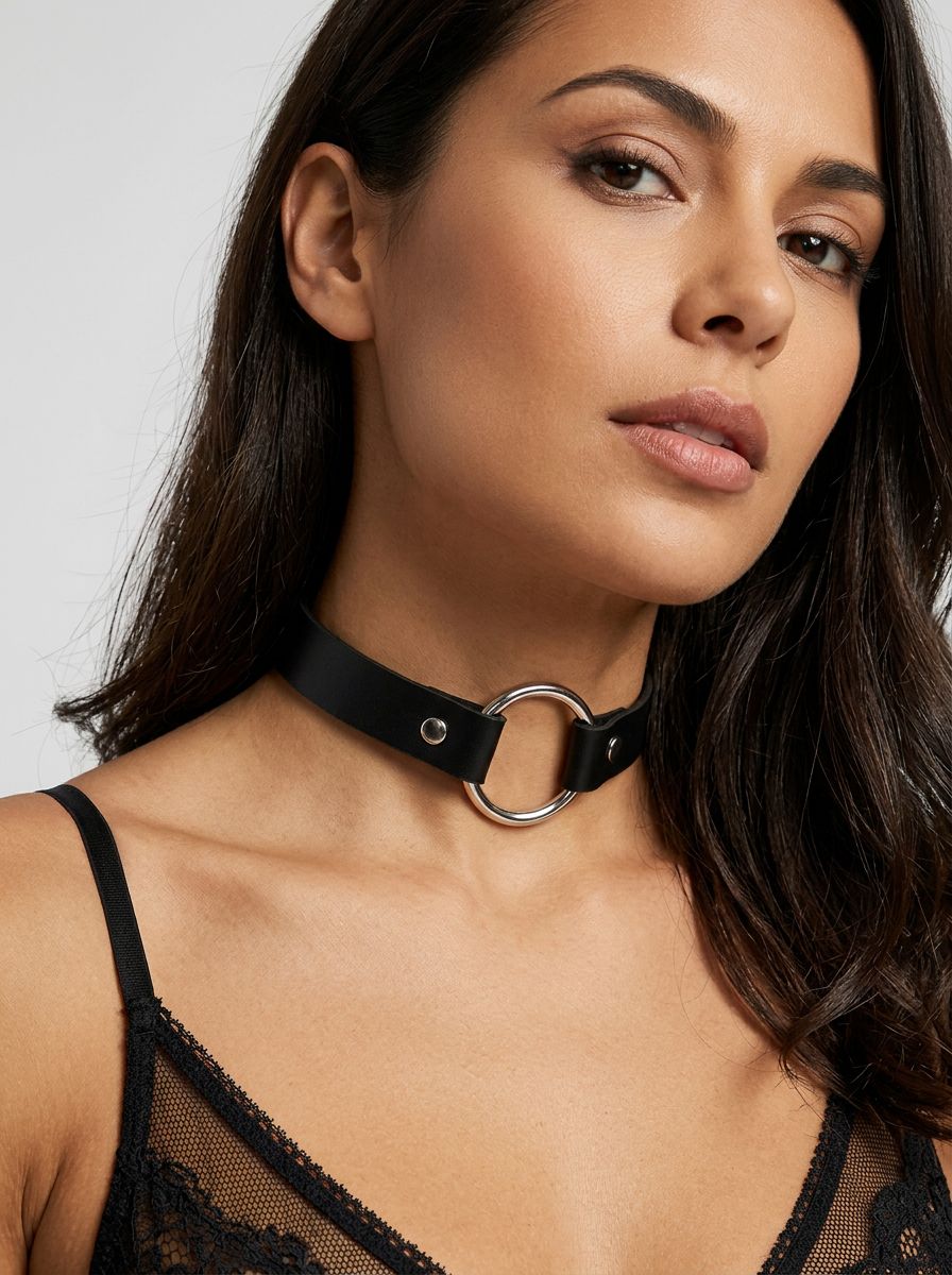 Scandals Choker Collar