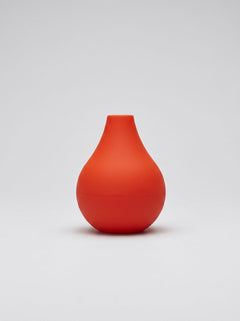 Prowler RED Bulb Douche - Compact PVC Bulb with ABS Nozzle, side profile highlighting the ergonomic squeeze bulb