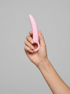 Stylish arrangement of the Skins Care 3pcs Curved Dilator Set, emphasising its gentle curves and tapered tips designed for gradual progression.