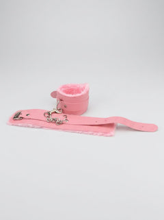 Elegant packaging of the 8-Piece Beginner Bondage Kit highlighting its luxury and suitability for beginners in bondage.