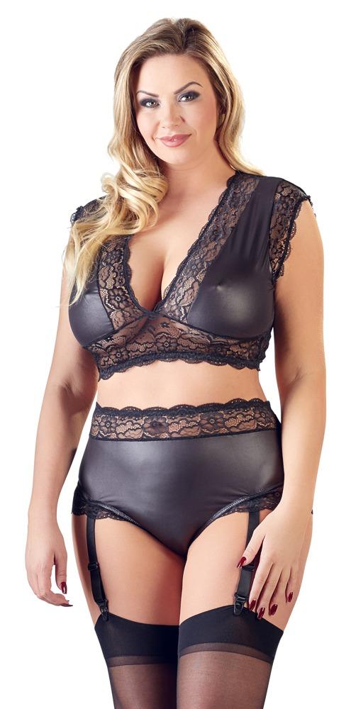 Cottelli Plus Wet Look Lace Lingerie Set featuring a lace bra and matching panties, designed for plus-size Queen collection.